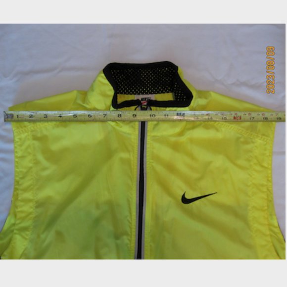 NIKE Running 'Gilet' Vest - M Solar Yellow (Like NEW!!!) 'Unisex' - Picture 7 of 16